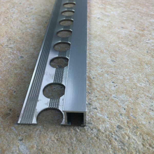 TDG107-Bagheta patrata 10 mm adancime din eloxALUM20 ,2.7m